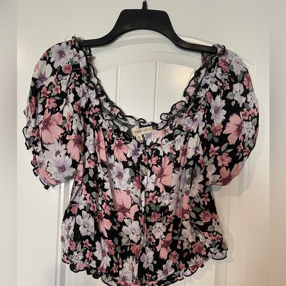 Black floral off the shoulder crop top XL New with tags